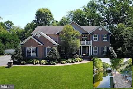 607 Canal Ln Annapolis, MD 21409