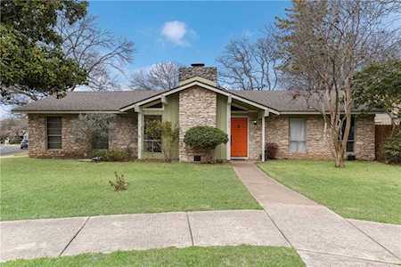 7012 Whispering Oaks DR Austin, TX 78745