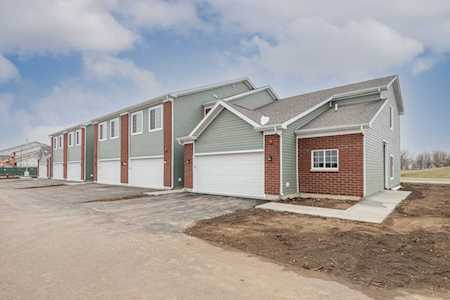 923 Gillespie Ln Yorkville, IL 60560