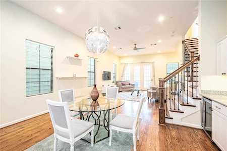 1402 W 26th St Houston, TX 77008