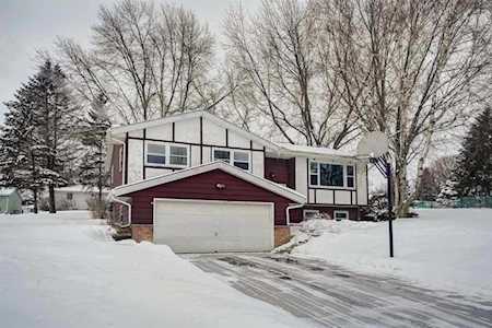 107 Frosty Ct Marshall, WI 53559