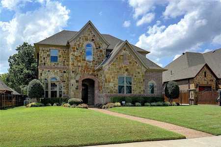 3304 Alexandria Court Grapevine, TX 76092
