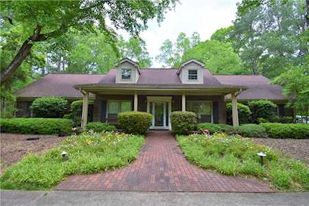 2251 E Cherokee Dr Woodstock, GA 30188