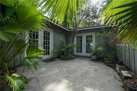 1 Broomsedge Ct Hilton Head Island, SC 29926