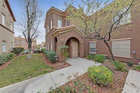 3812 Ormond Beach St #201 Las Vegas, NV 89129