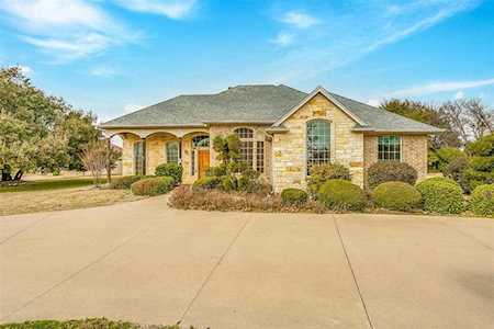 2210 Tree Top Court Granbury, TX 76049