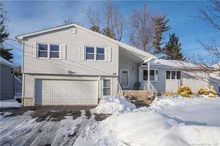 29 Stoneham Drive West Hartford, CT 06117