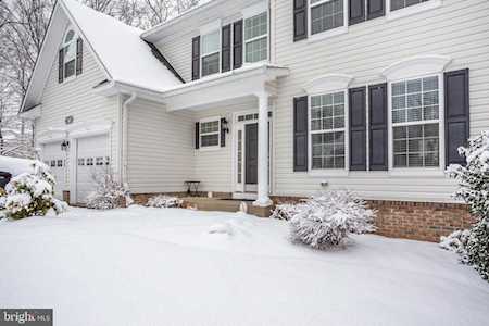 7407 Tottenham Dr White Plains, MD 20695