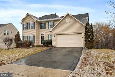 13705 Oaklands Manor Dr Laurel, MD 20708