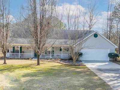 145 Whispering Pine Dr Covington, GA 30016