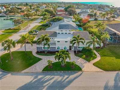 2920 Hibiscus Dr W Belleair Beach, FL 33786