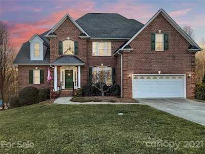 5084 Cramer Woods Dr Gastonia, NC 28056