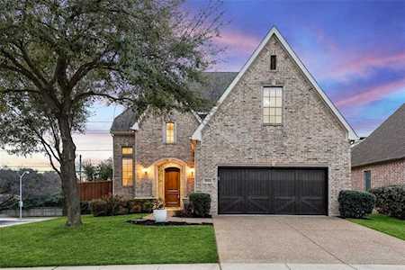 1711 Brook Meadow Court Grapevine, TX 76051