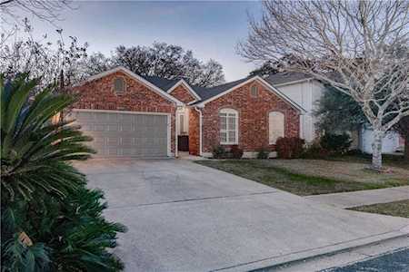 2703 N Walker DR Leander, TX 78641