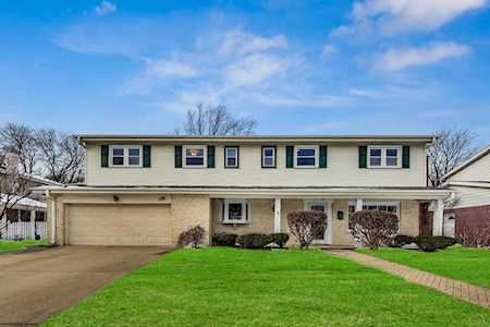 812 S Maple St Mount Prospect, IL 60056