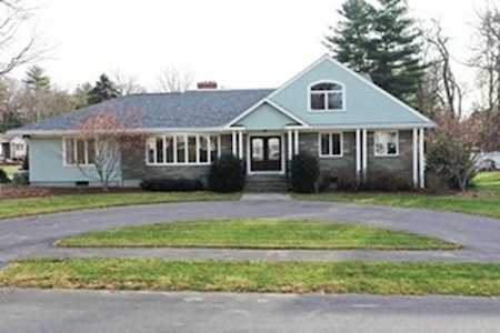 34 Azalea Rd Waltham, MA 02452