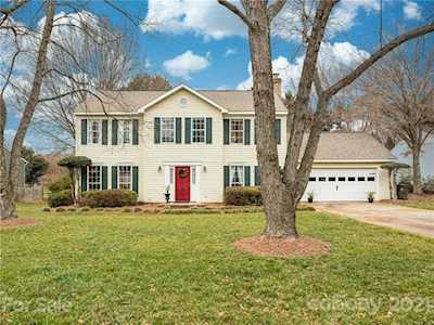 12521 Cedar Fall Dr Huntersville, NC 28078