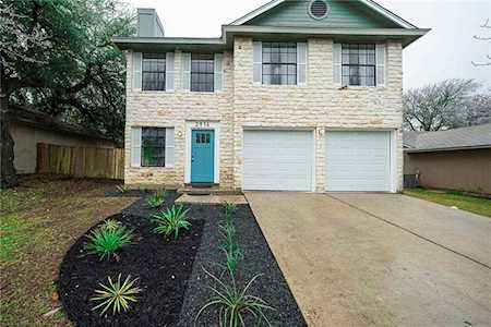 2916 Zeke BND Austin, TX 78745