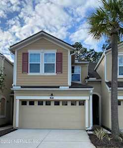 99 Richmond Dr St Johns, FL 32259
