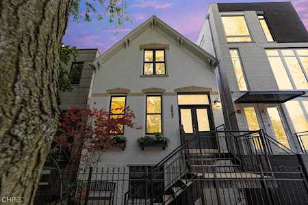 2023 W Crystal St Chicago, IL 60622
