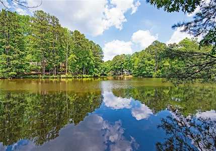 125 Beech Lake Ct Roswell, GA 30076