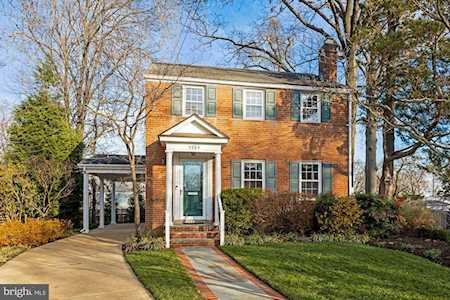 5984 9th Rd N Arlington, VA 22205