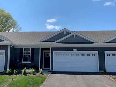 238 Sussex Ln North Aurora, IL 60542