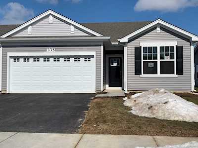 335 Sussex Ln North Aurora, IL 60542