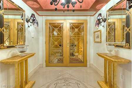 2747 Paradise Rd #1502 Las Vegas, NV 89109