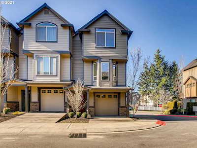 11317 SW Hallmark Ter Tigard, OR 97223