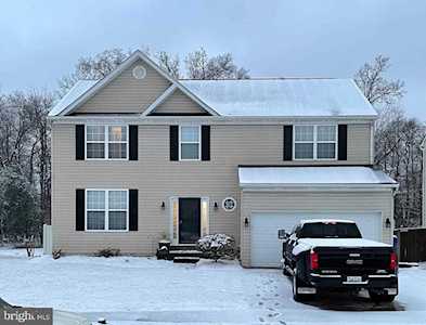 10253 Warfield St White Plains, MD 20695
