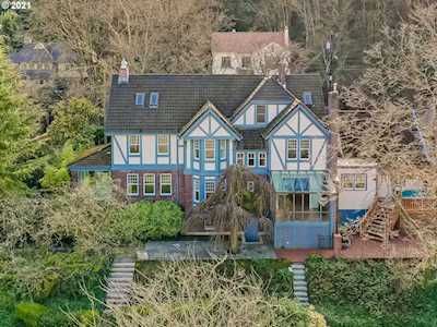 2911 NW Cornell Rd Portland, OR 97210