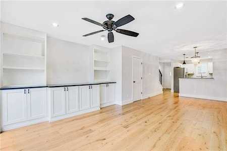 2605 Enfield RD #221 Austin, TX 78703