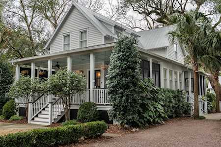 109 Hardware Alley Mount Pleasant, SC 29464