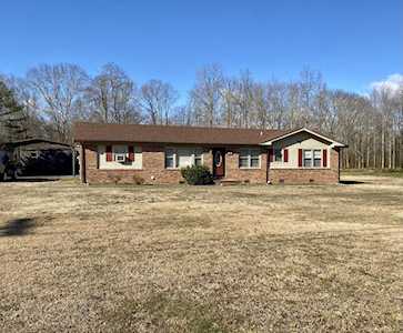 125 Simmons Cir Fayetteville, TN 37334