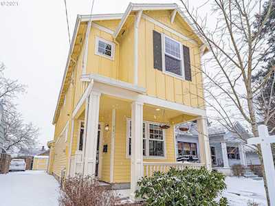 7611 SE Tolman St Portland, OR 97206