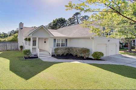 6627 Bent Creek Dr North Charleston, SC 29420
