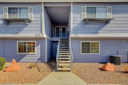 5320 Portavilla Ct #203 Las Vegas, NV 89122