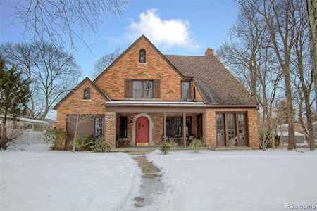 660 Burroughs St Plymouth, MI 48170