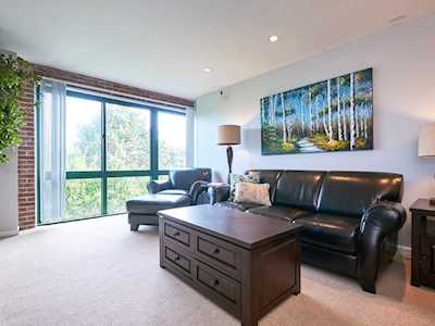 42 8th Street #5404 Boston, MA 02129