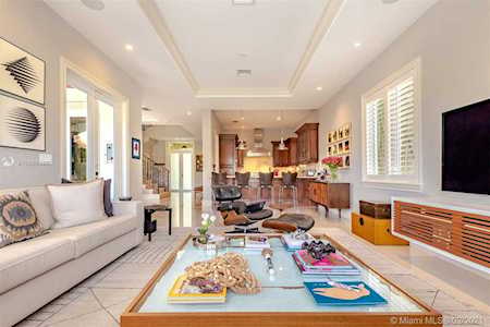 4815 University Dr #4815 Coral Gables, FL 33146