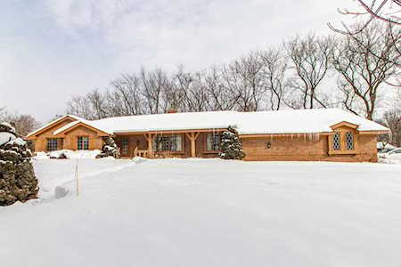 2337 Old Hicks Rd Long Grove, IL 60047