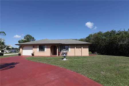 11040 Waterford Ave Englewood, FL 34224