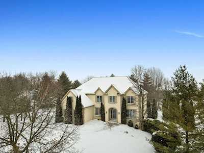 2911 Fox Knoll Ct Johnsburg, IL 60051