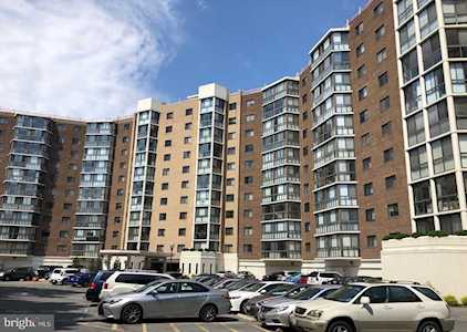 15115 Interlachen Dr Silver Spring, MD 20906