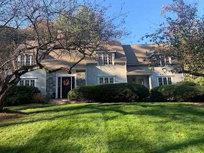 12 Hermitage Rd Sudbury, MA 01776