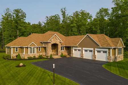 28 Childs Dr Dover, NH 03820