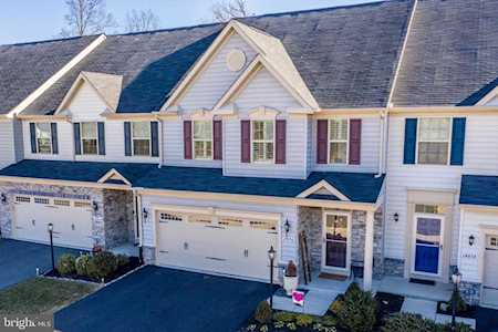 24856 Slayton Square Aldie, VA 20105