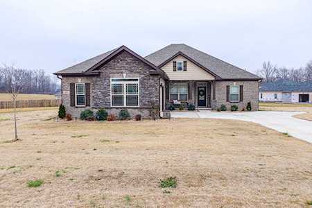 48 Knotting Hill Dr Fayetteville, TN 37334