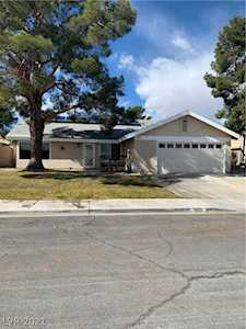 4601 Green Canyon Dr Las Vegas, NV 89103